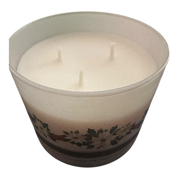 The Perfect Christmas Candle 3 Wick - Picture 4 of 7